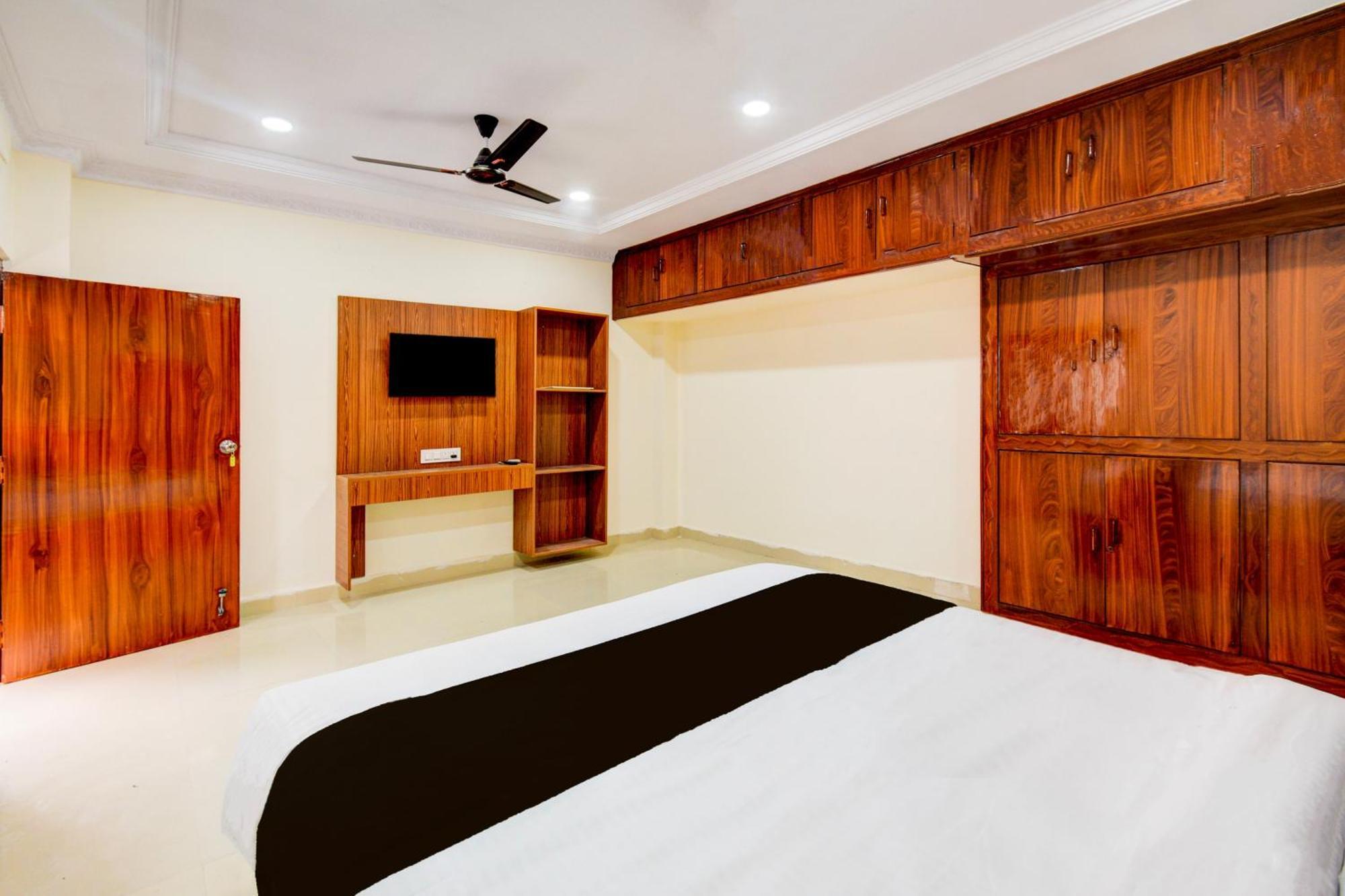 Hotel O D N Groups Sururnagar Exterior photo