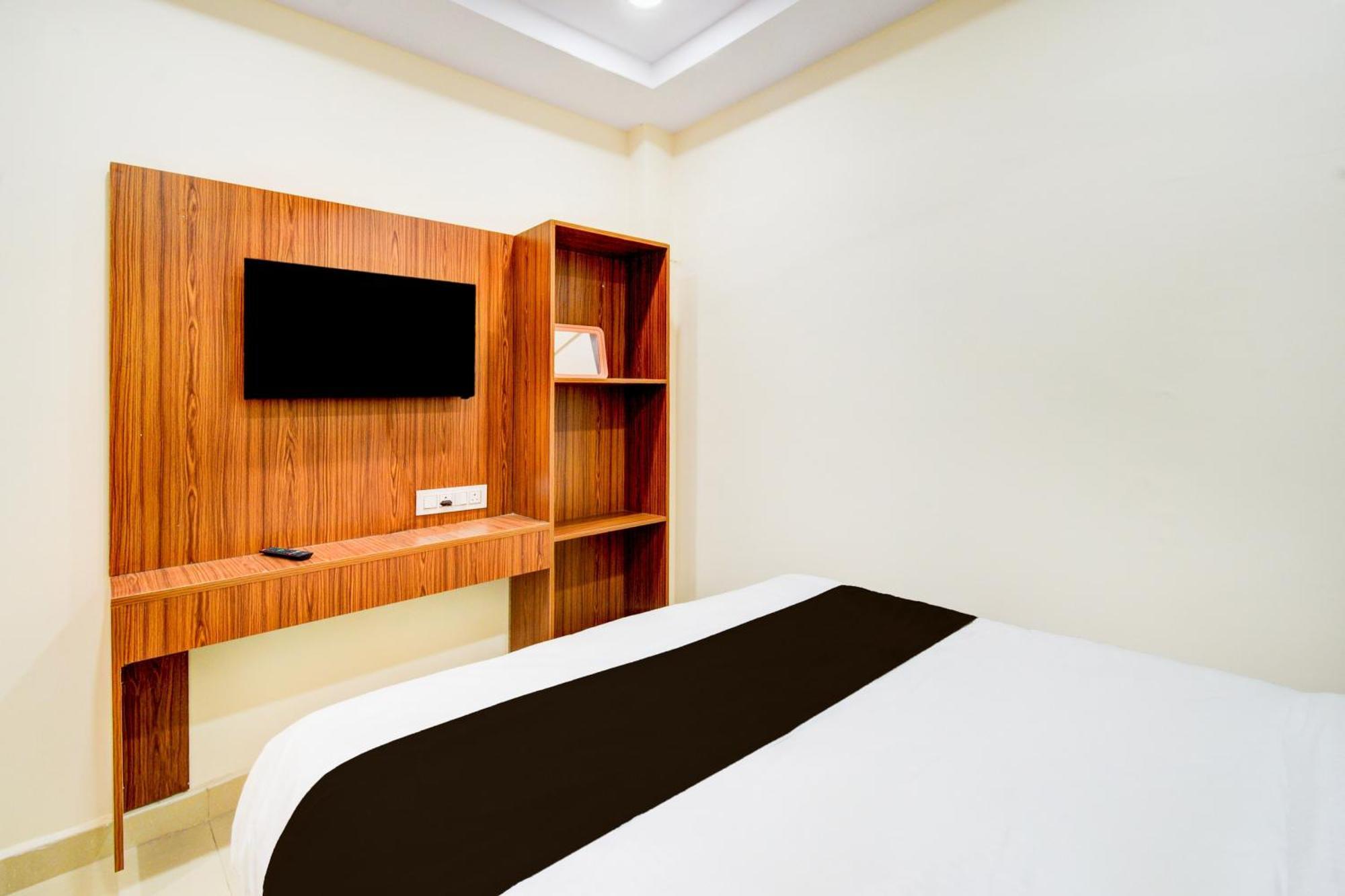 Hotel O D N Groups Sururnagar Exterior photo